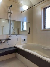 川西市南野坂、中古一戸建ての風呂画像です