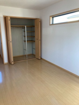 川西市南野坂、中古一戸建ての寝室画像です