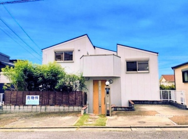 川西市南野坂、中古一戸建ての画像です