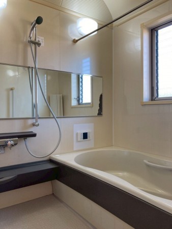 川西市南野坂、中古一戸建ての風呂画像です