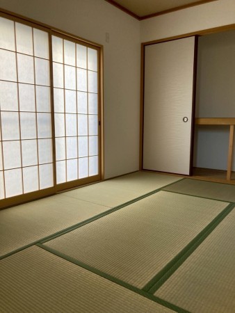 川西市南野坂、中古一戸建ての寝室画像です