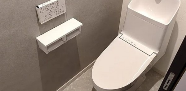 川西市水明台、新築一戸建てのトイレ画像です