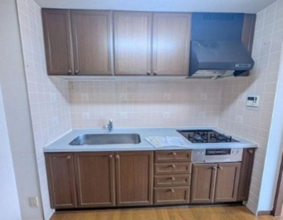 川西市新田、マンションのキッチン画像です