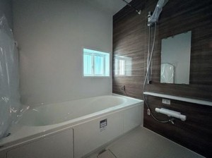 川西市火打、新築一戸建ての風呂画像です