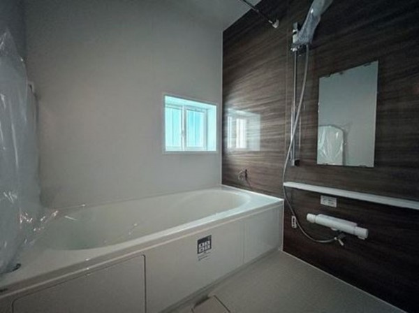 川西市火打、新築一戸建ての風呂画像です