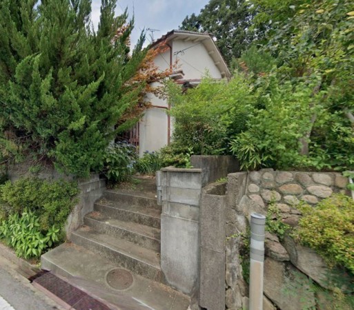 川西市長尾町、中古一戸建ての外観画像です