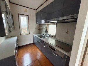 川西市一庫、中古一戸建てのキッチン画像です