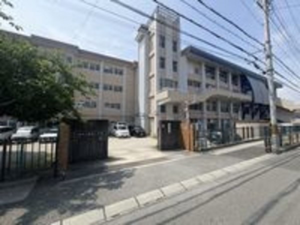 川西市南花屋敷、中古一戸建ての画像です