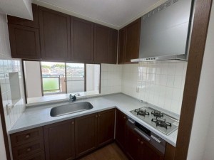 川西市寺畑、マンションの画像です