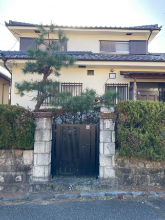 川西市湯山台、中古一戸建ての画像です