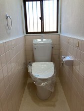 川西市新田、中古一戸建てのトイレ画像です