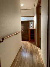 川西市新田、中古一戸建ての玄関画像です