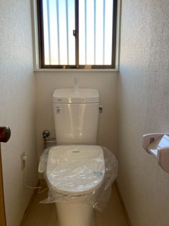 川西市新田、中古一戸建てのトイレ画像です