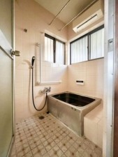 川西市下財町、中古一戸建ての画像です