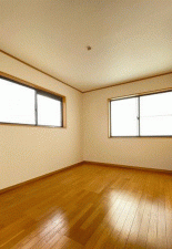 川西市丸山台、中古一戸建ての子ども部屋画像です