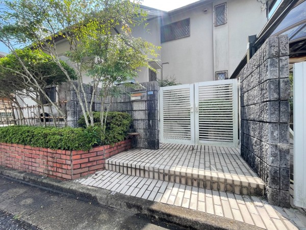 川西市けやき坂、中古一戸建ての画像です