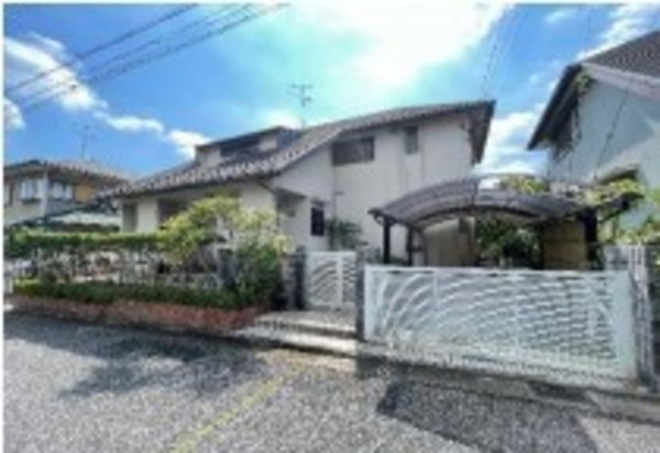 川西市けやき坂、中古一戸建ての画像です