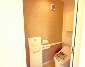 川西市松が丘町、新築一戸建てのトイレ画像です