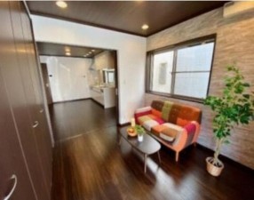 川西市長尾町、中古一戸建ての居間画像です