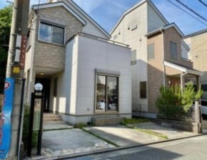 川西市長尾町、中古一戸建ての外観画像です