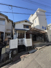 川西市萩原、中古一戸建ての外観画像です