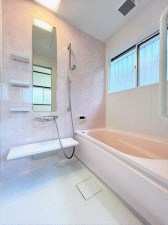 川西市矢問、中古一戸建ての風呂画像です