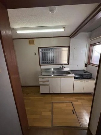 川西市萩原、中古一戸建てのキッチン画像です