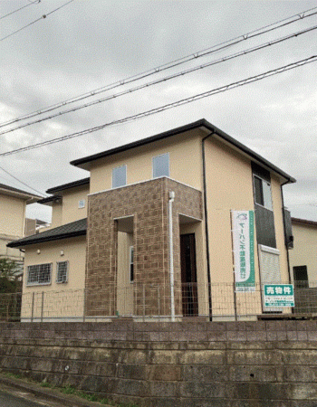 川西市丸山台、中古一戸建ての外観画像です