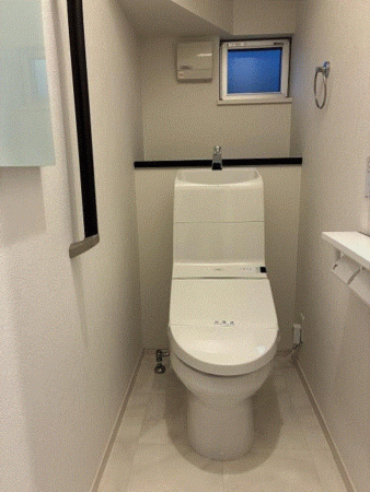 川西市丸山台、中古一戸建てのトイレ画像です