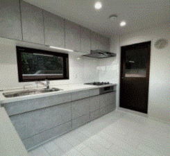 川西市加茂、マンションのキッチン画像です