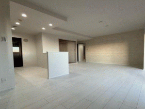 川西市加茂、マンションの居間画像です