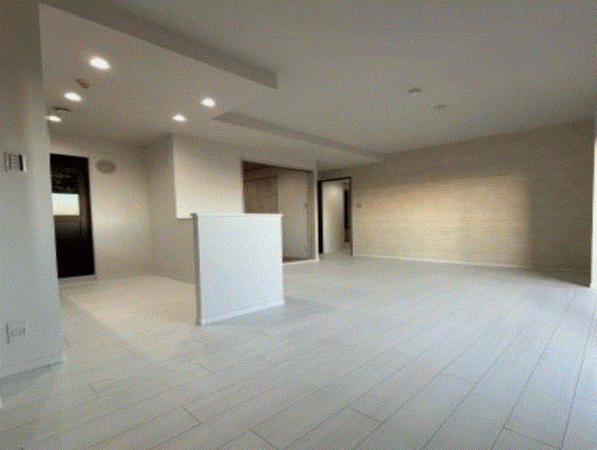 川西市加茂、マンションの居間画像です