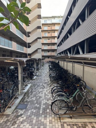 川西市久代、マンションの画像です