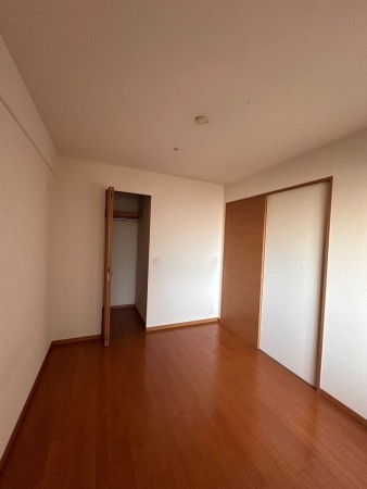 川西市久代、マンションの画像です