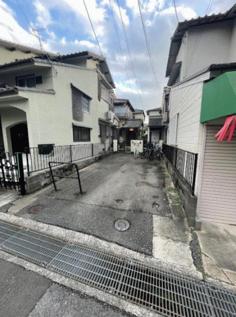 川西市東畦野、中古一戸建ての外観画像です