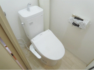 川西市清和台、マンションのトイレ画像です