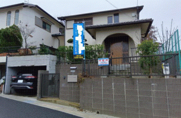 川西市見野、中古一戸建ての画像です