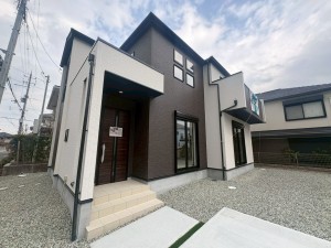 川西市けやき坂、新築一戸建ての画像です