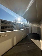 川西市花屋敷、マンションのバルコニー画像です