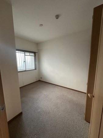 川西市花屋敷、マンションの子ども部屋画像です