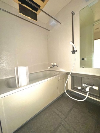 川西市花屋敷、マンションの風呂画像です