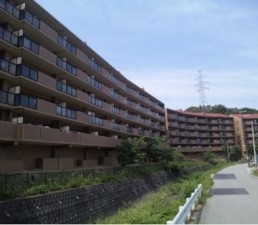 川西市けやき坂、マンションの画像です