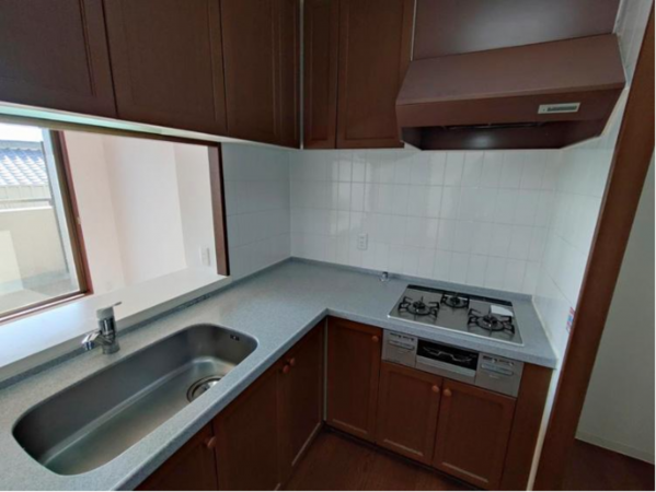 川西市寺畑、マンションの画像です