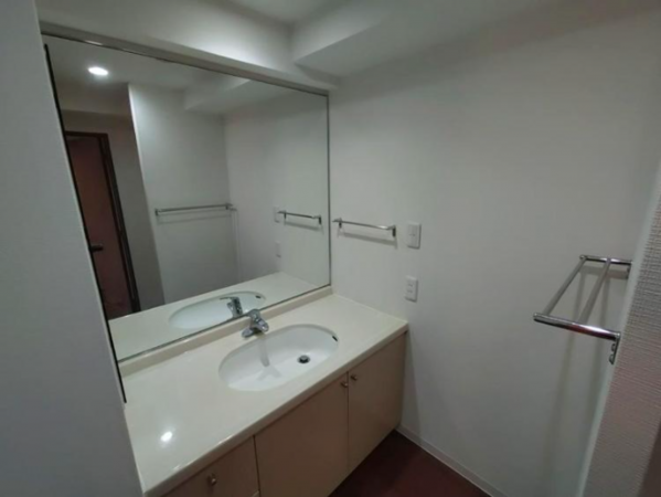 川西市寺畑、マンションの画像です