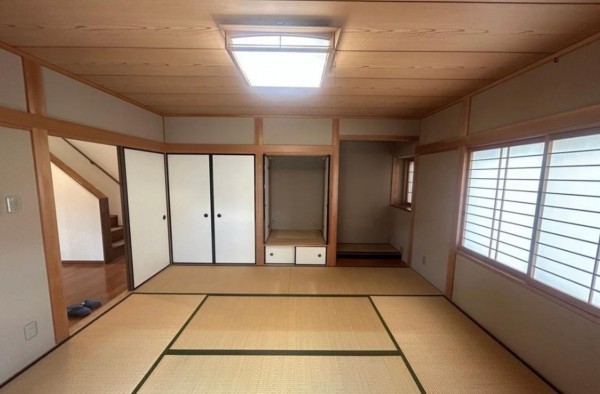 川西市南野坂、中古一戸建ての画像です