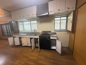 川西市大和、中古一戸建てのキッチン画像です