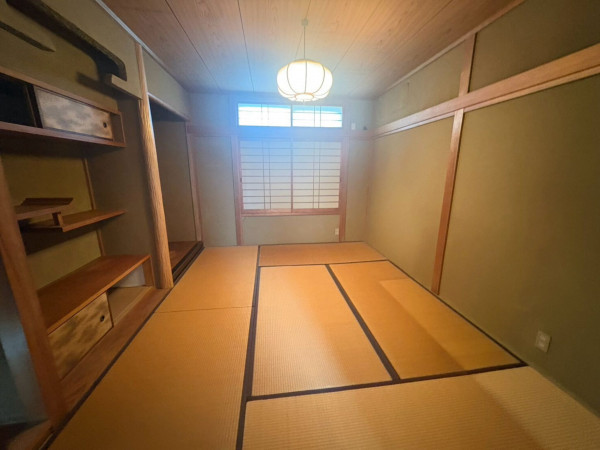 川西市大和、中古一戸建ての居間画像です