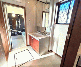 川西市南野坂、中古一戸建ての画像です