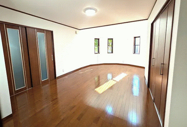 川西市南野坂、中古一戸建ての画像です