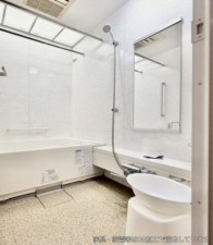 川西市見野、マンションの風呂画像です